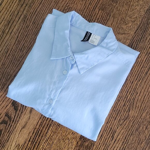 H&M Divided Button Down Shirt Blue Longsleeve Lightweight Size 6 - Picture 1 of 9